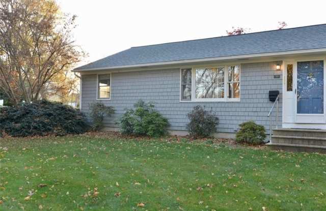 55 Vinton Avenue unit: 1