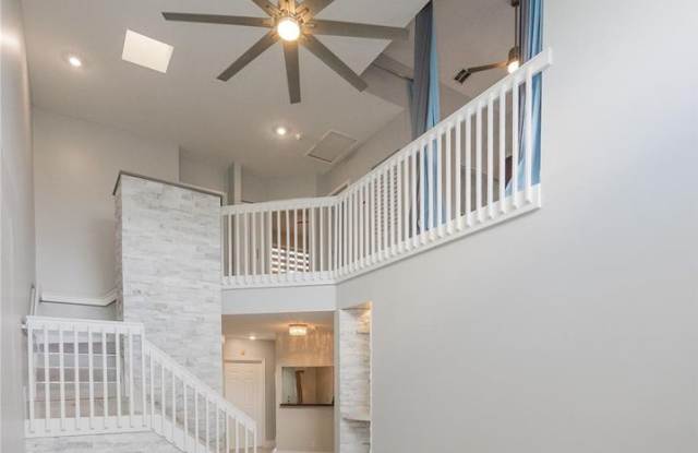 50 DESFORD LN BOYNTON BEACH, FL 33426