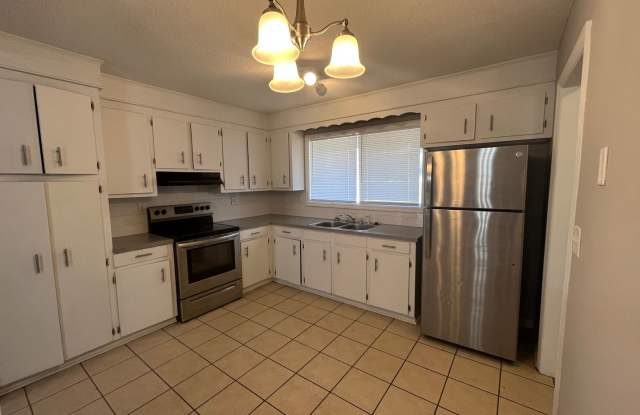 Great 3 bedroom brick ranch in Ladson!