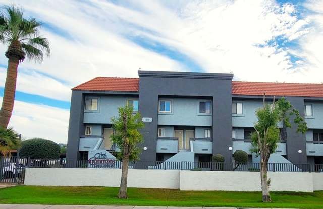 Photo of TEMPE TOWNHOME AVAILABLE IN GATED COMMUNITY!!!!!