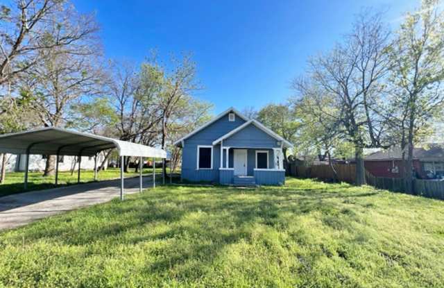 Great 3 Bdrm 1 Bath Home in Gainesville Tx photos photos