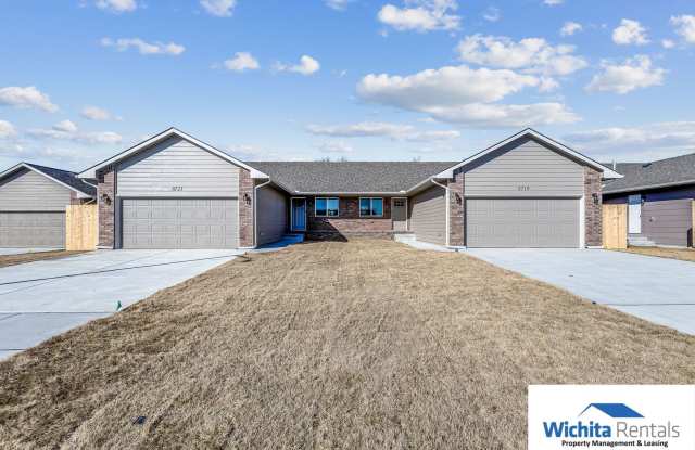 Newer 4 bedroom 3 bath duplex!!