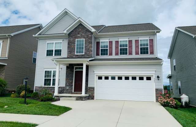 4 Bedroom, 2.5 Bath House