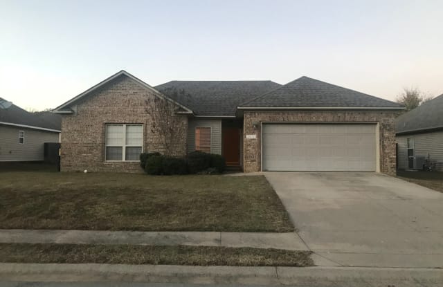 1613 White Oak Circle - 1613 White Oak Circle, Saline County, AR 72019