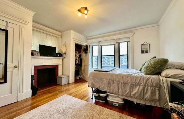 Beautiful Fenway 3 bed.....