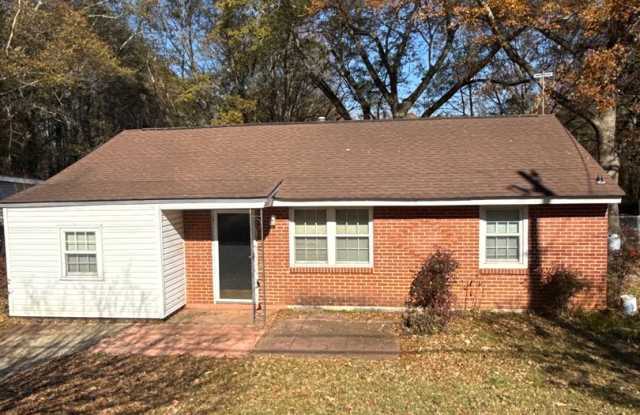 Charming 3-bedroom home in Forest Park!