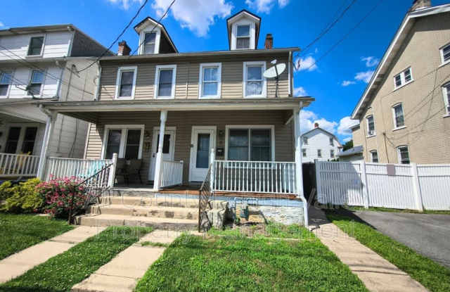 8 W Elizabeth Ave