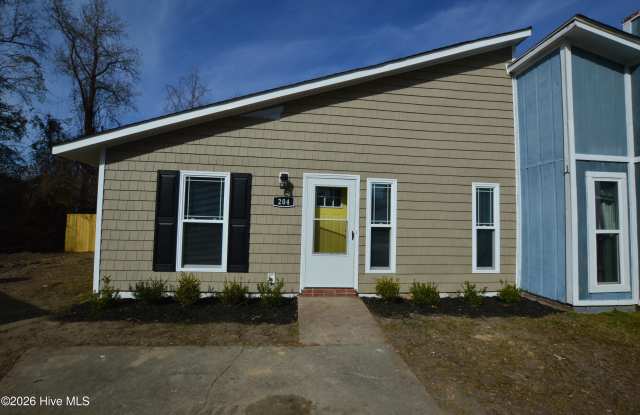 Photo of 204 Tamarack Court