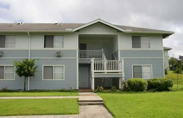 Photo of Crescent Lane Townhouse - Upstairs unit 1 bedroom, 1 bath, 2 parking