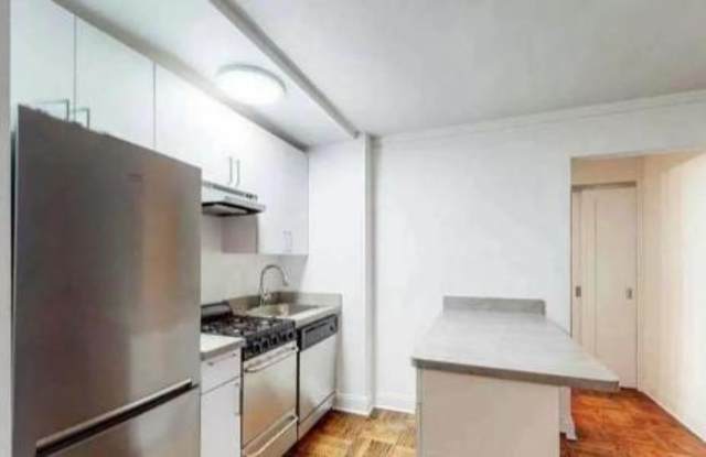 160 E 55th St - 160 East 55th Street, New York City, NY 10022