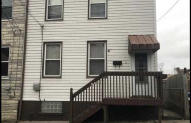 Spacious 3-Bedroom Home in Lawrenceville – Updated  Move-In Ready!