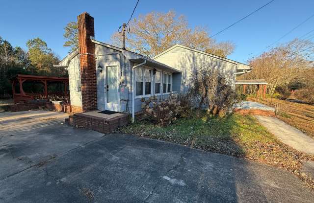 3 Bedroom/1 Bath home for rent