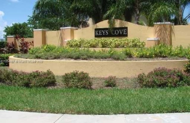 1652 SE 28th St - 1652 SE 28th St, Homestead, FL 33035