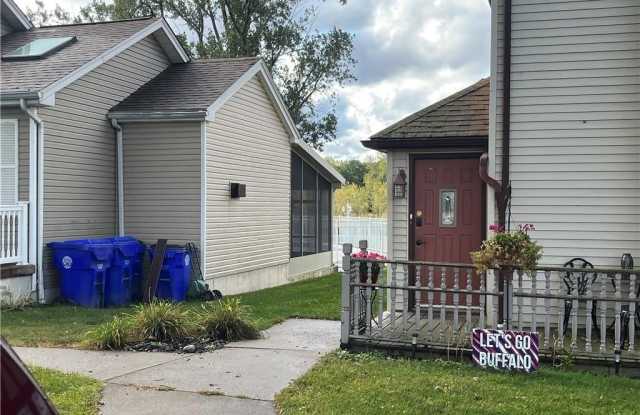 3279 Clinton Street unit: 2