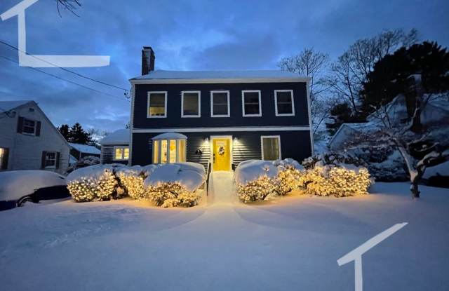 Large 4 bed in Newton