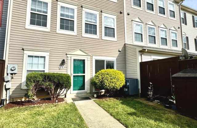 4971 CLARENDON Terrace