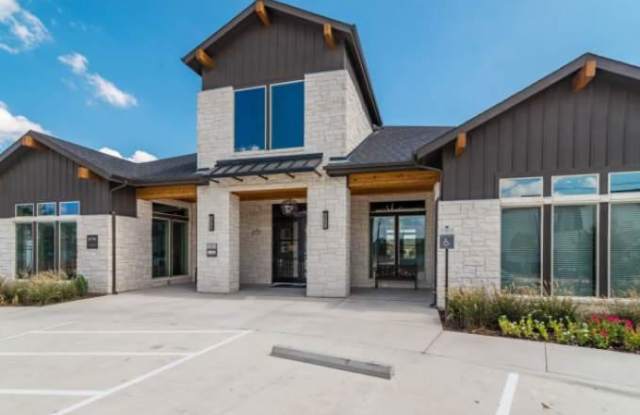 16760 Ronald Reagan Blvd, #1018