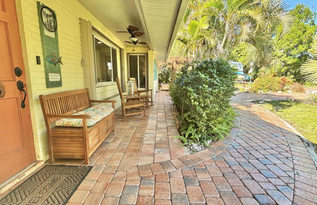 Fully Furnished Pool Home with Flexible Lease Terms!