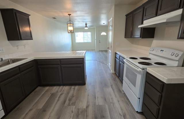 6124 Royal Coach Circle -Apartment