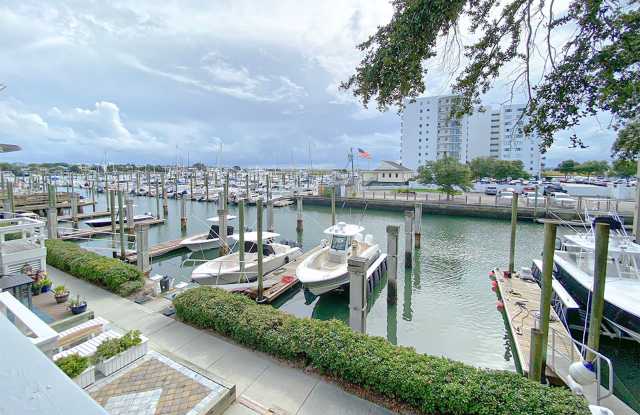 NEWLY REMODELED 3Bd/2.5 BA Wrightsville Beach Townhome with a 50' BOATSLIP
