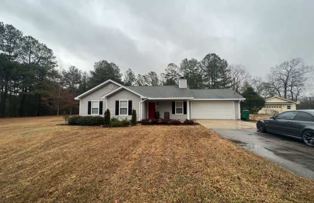 3 bedroom 2 bathroom home in East Tuscaloosa - 4802 Cumberland Road, Holt, AL 35404