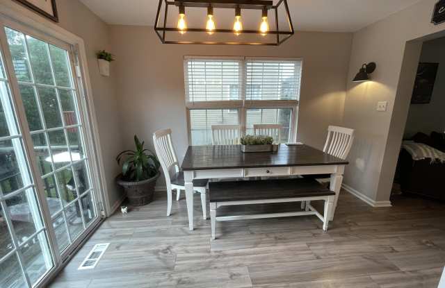 51 E Lower Ridgeview Circle