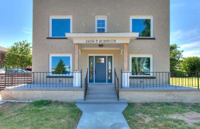 2409 N Robinson Ave