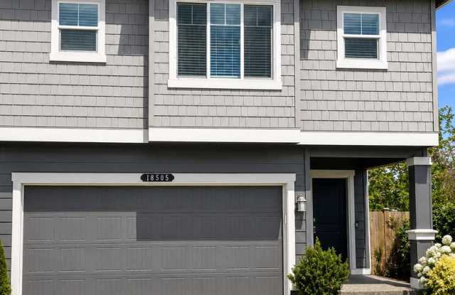 Puyallup - Beautiful 4 bedroom, 2.5 bath home! Available Now!