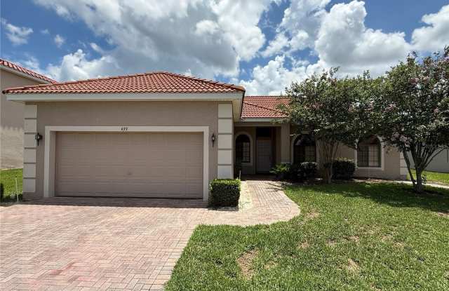 439 CARAWAY Drive