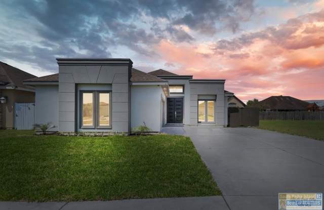 Photo of 2170 Portofino Blvd