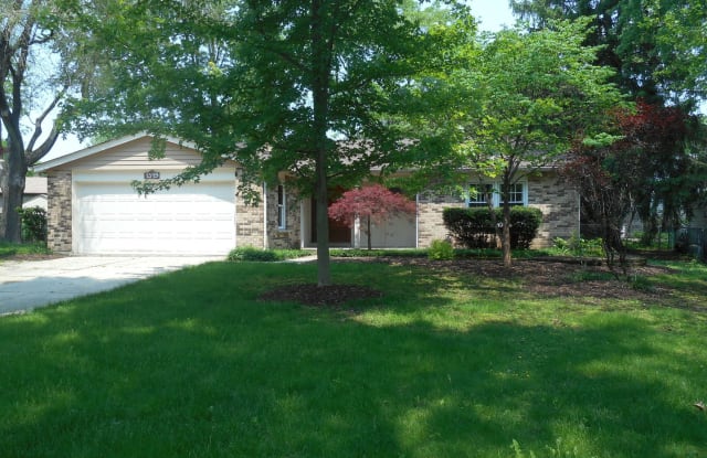 1345 Fir Court - 1345 Fir Court, Naperville, IL 60540