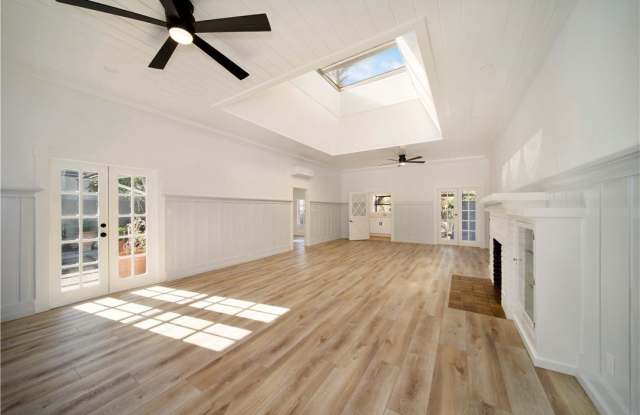 Photo of 1175 Glenneyre Street