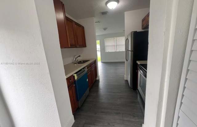 Photo of 3251 SW 56th Ave