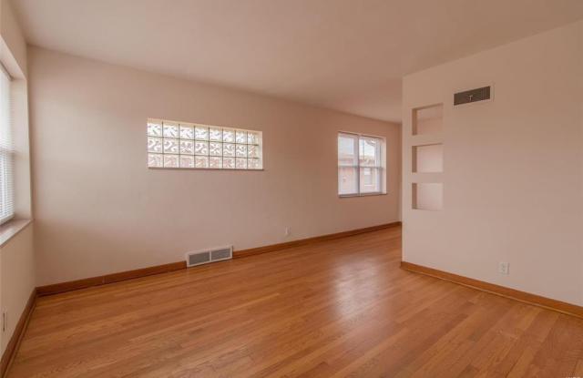 5539 Chippewa Street