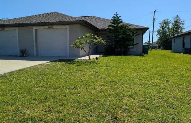 4405 SW 8th Court