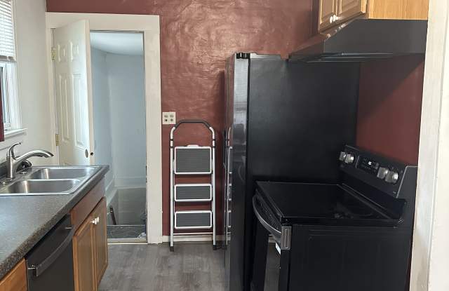 161 17th Street North