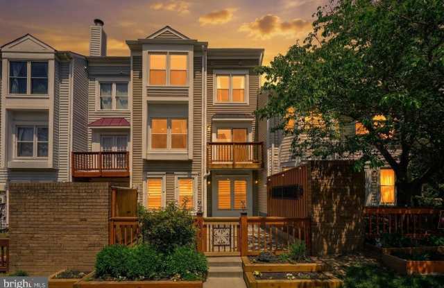 6010 SUNSET RIDGE Court