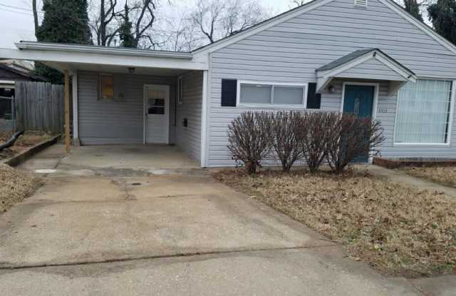 Photo of 5935 Victoria Avenue