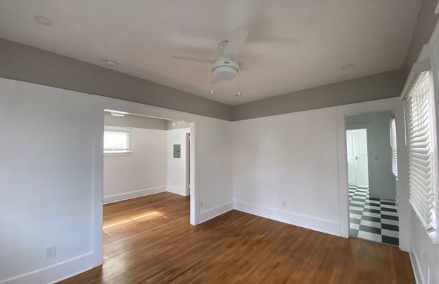 Cottage in the Heart of North Park!!