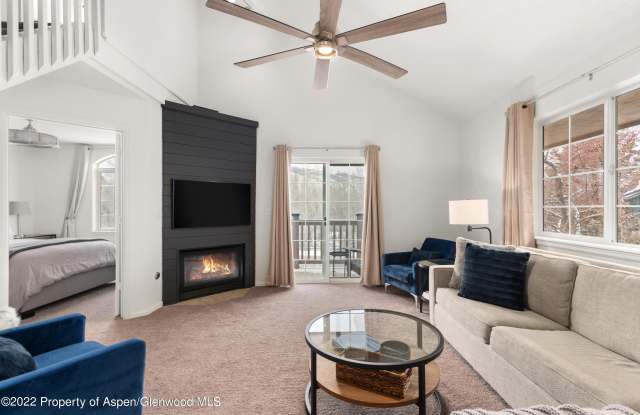 4202 Elk Lane