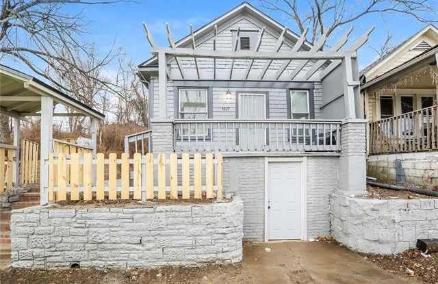 1037 Metropolitan Avenue