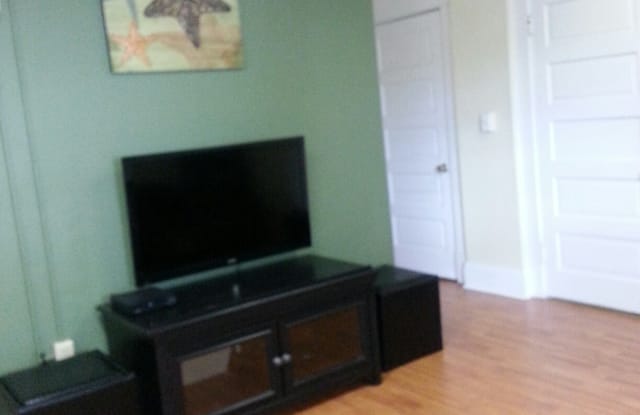 Photo of 15 S High St - Unit B