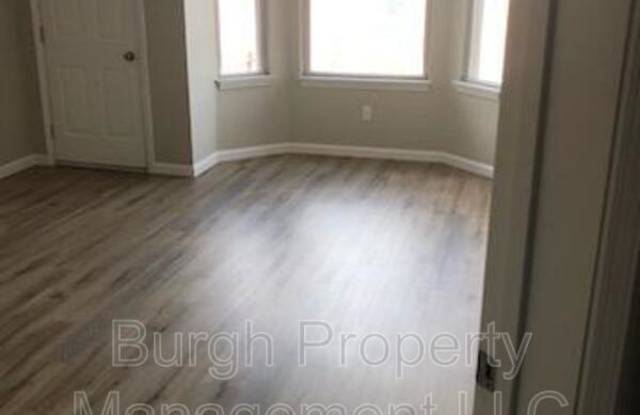 118 W 8th Ave