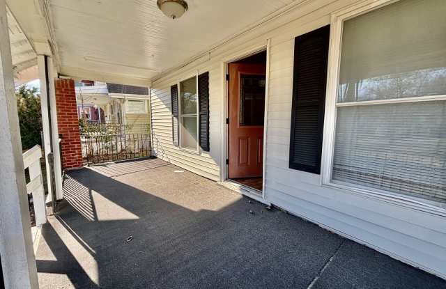 Spacious 2-Bedroom + Den Home with Ample Parking  Backyard!