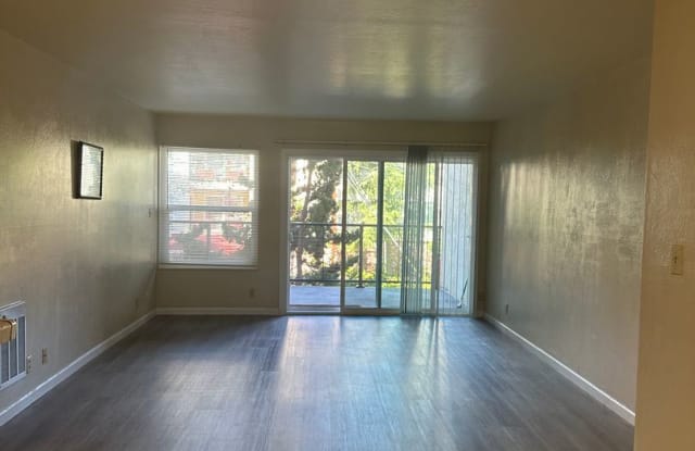 250 Montecito #104 - 250 Montecito Avenue, Oakland, CA 94610