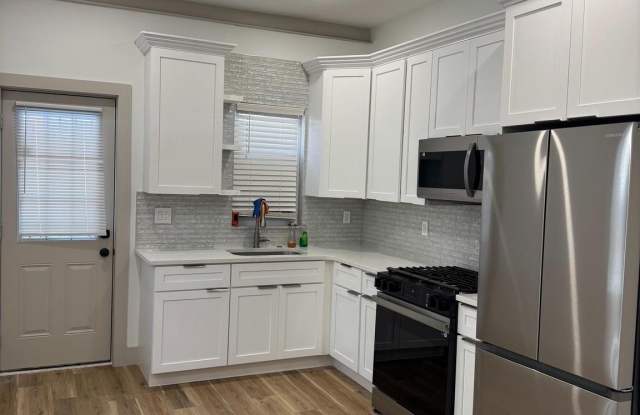 2116 N NATRONA Street