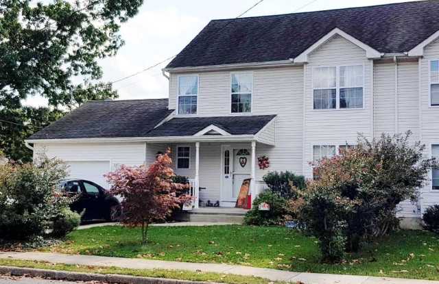 Photo of 209 LAUREL Avenue