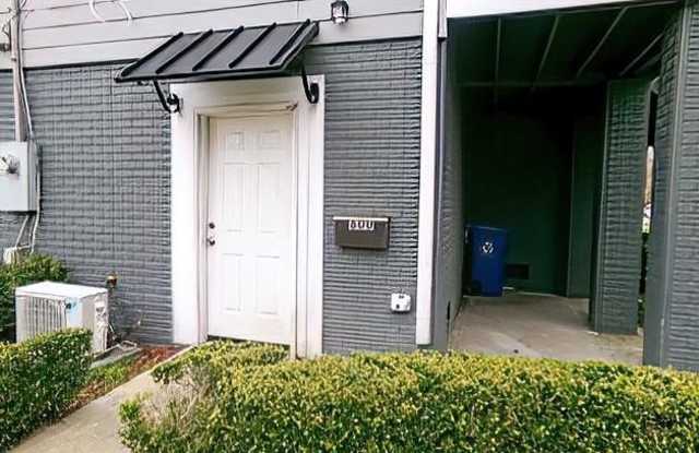600 WALKER Street