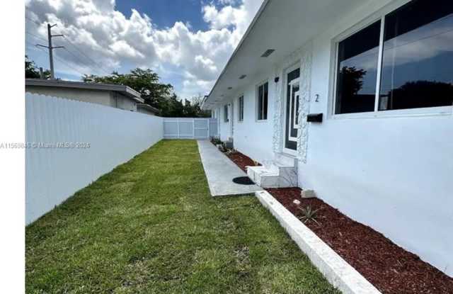 104 NW 9th St