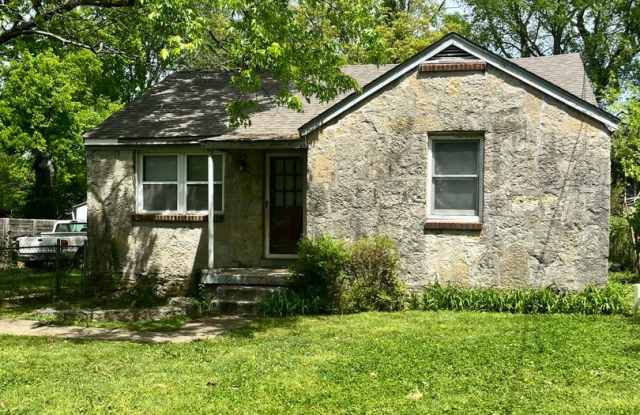 Photo of 2 bedroom cottage/ Madison